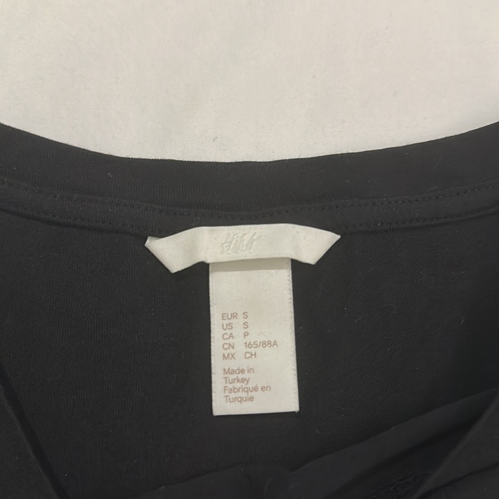 H&M LACE UP DETAIL TSHIRT - Picture 3 of 5